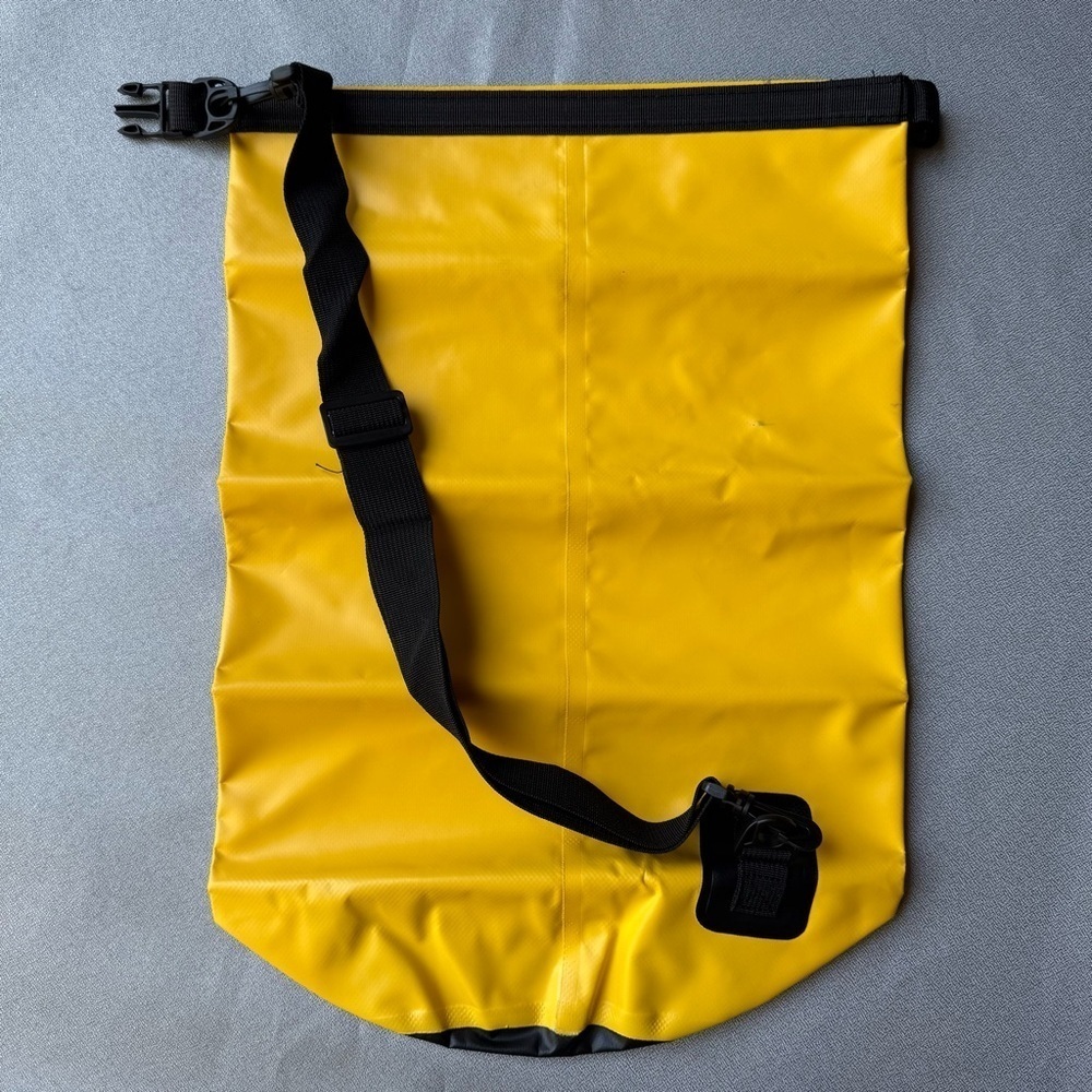 NWOT 15L Ocean Pack Waterproof Dry Bag Yellow Floating Boating - Picture 3 of 5